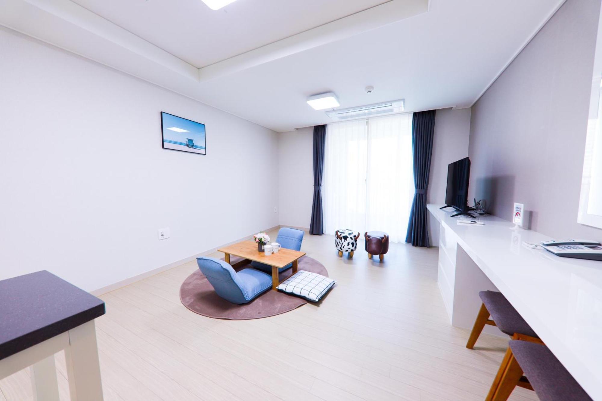 Geoje Leein Stay Hotel Extérieur photo