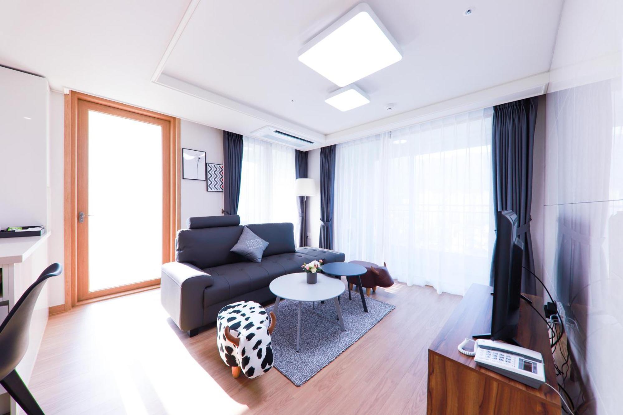 Geoje Leein Stay Hotel Extérieur photo