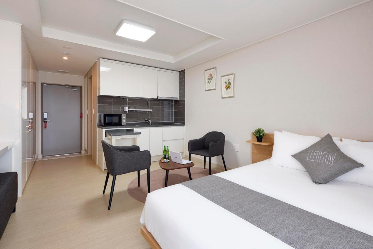 Geoje Leein Stay Hotel Extérieur photo
