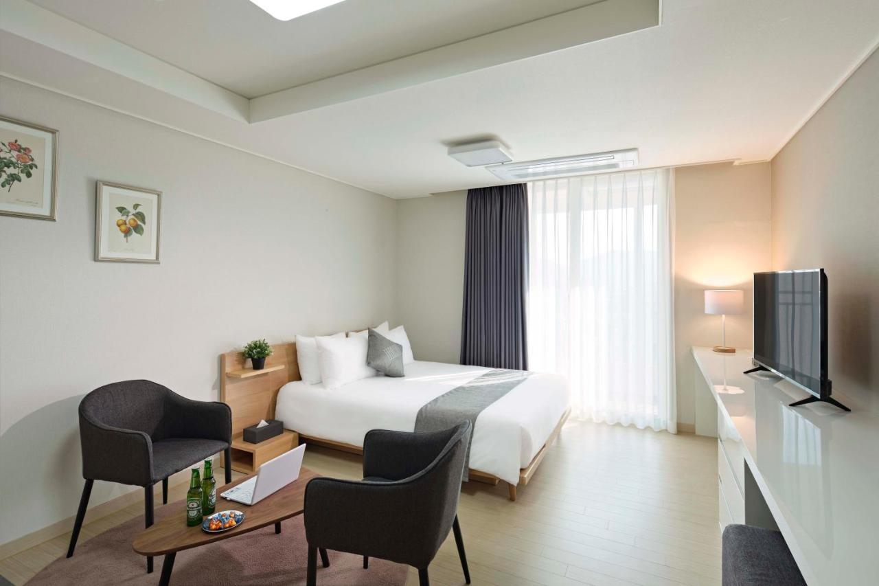 Geoje Leein Stay Hotel Extérieur photo
